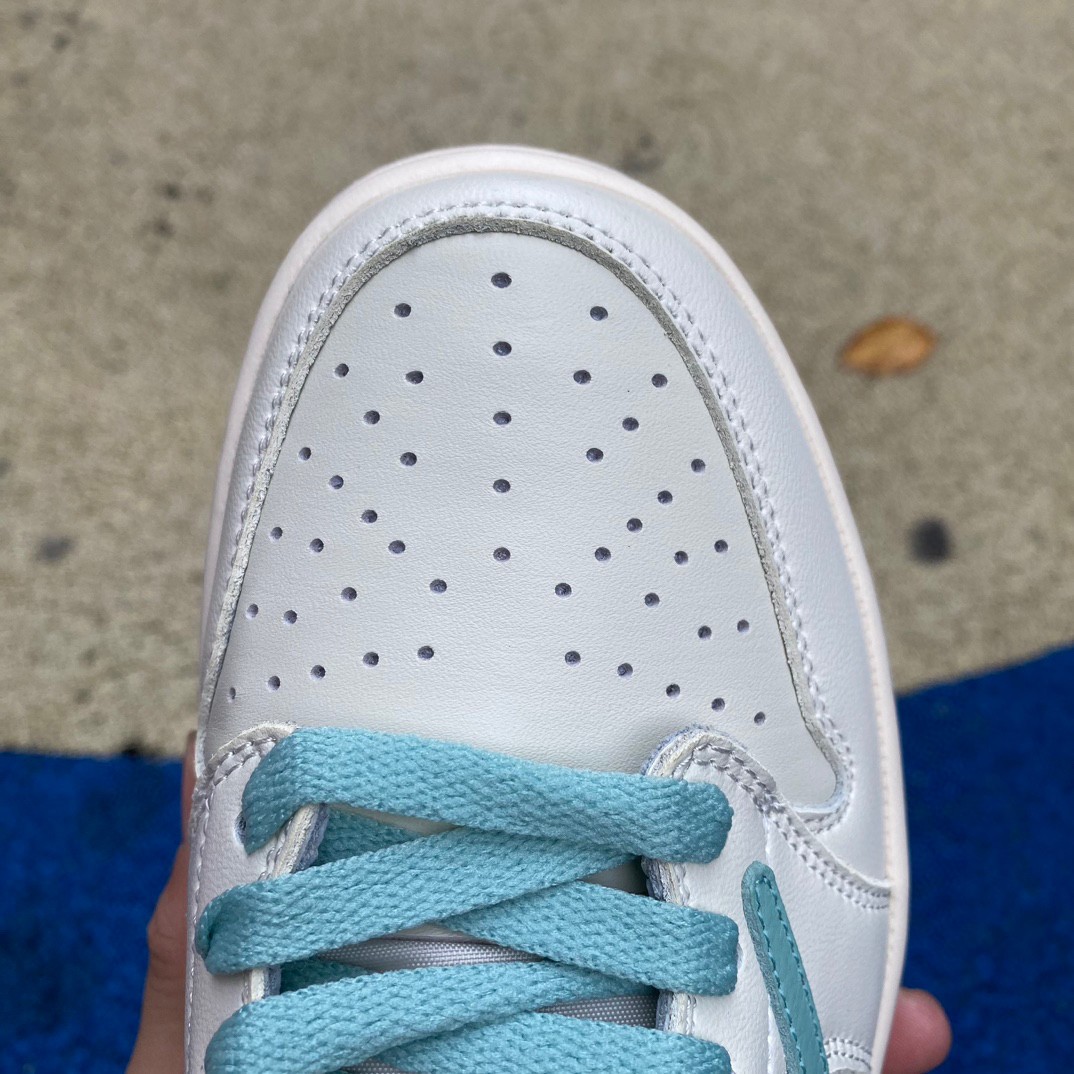 TIFFANY & CO. x Travis Scott x Air Jordan 1 Low “11837” Sneaker      DM7866-220 - everydesigner