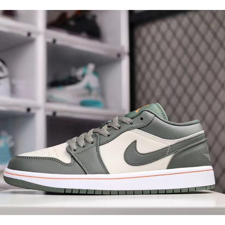 Air Jordan 1 Low Sneaker   553558-121 - everydesigner