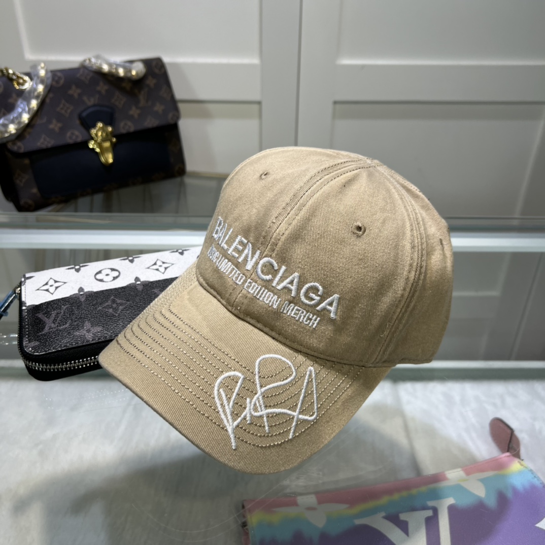 RuPaul x Balenciaga Cap  - everydesigner