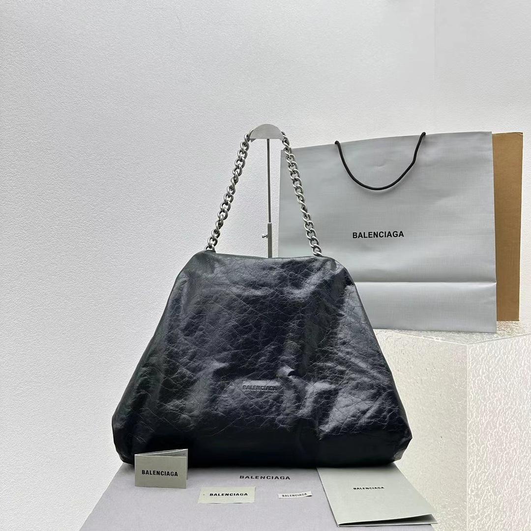 Balenciaga Puffer Large Bag In Black - everydesigner