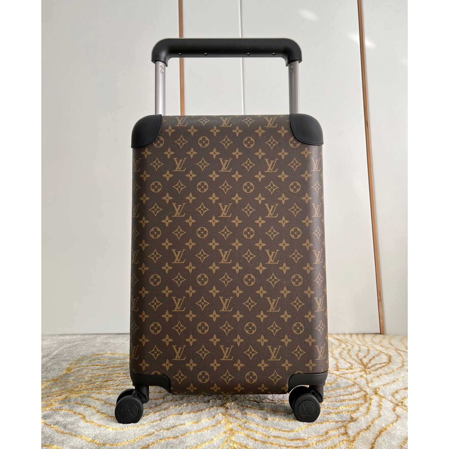 Louis Vuitton Luggage  20inch - everydesigner