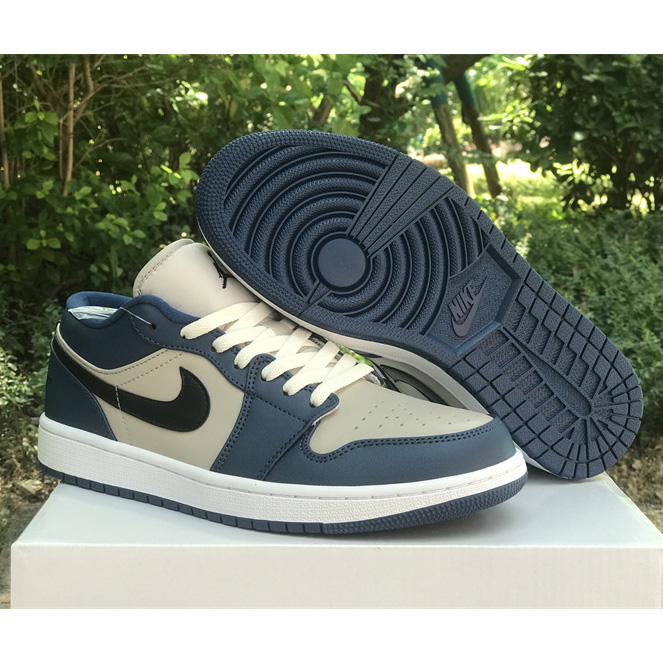 Air Jordan 1 Low OG  Sneaker        DC0774-402  - everydesigner