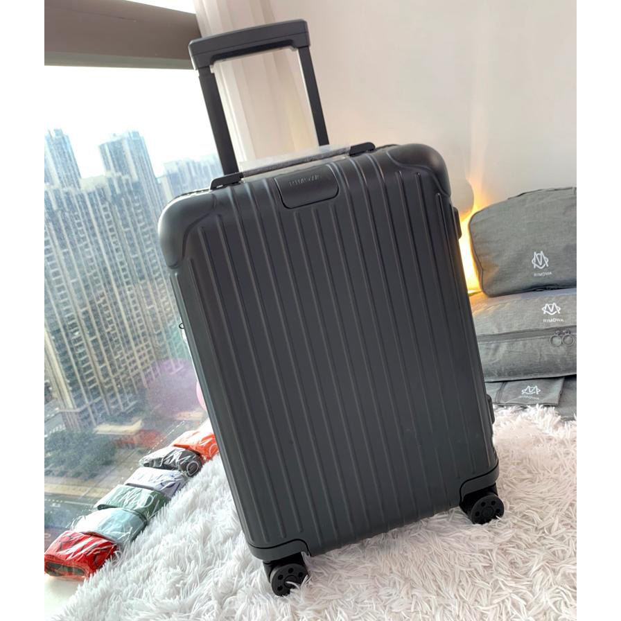 Rimowa Luggage Matt Black 20 - everydesigner