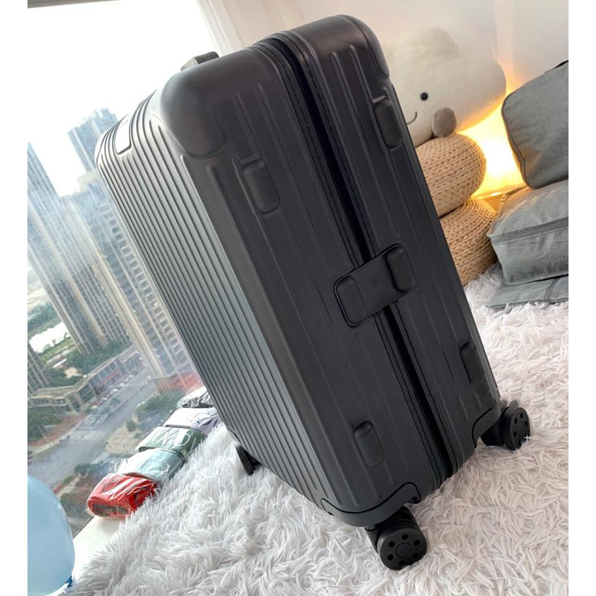 Rimowa Luggage Matt Black 20 - everydesigner