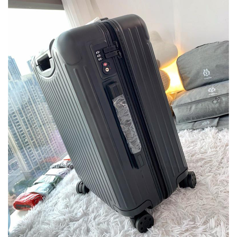 Rimowa Luggage Matt Black 20 - everydesigner