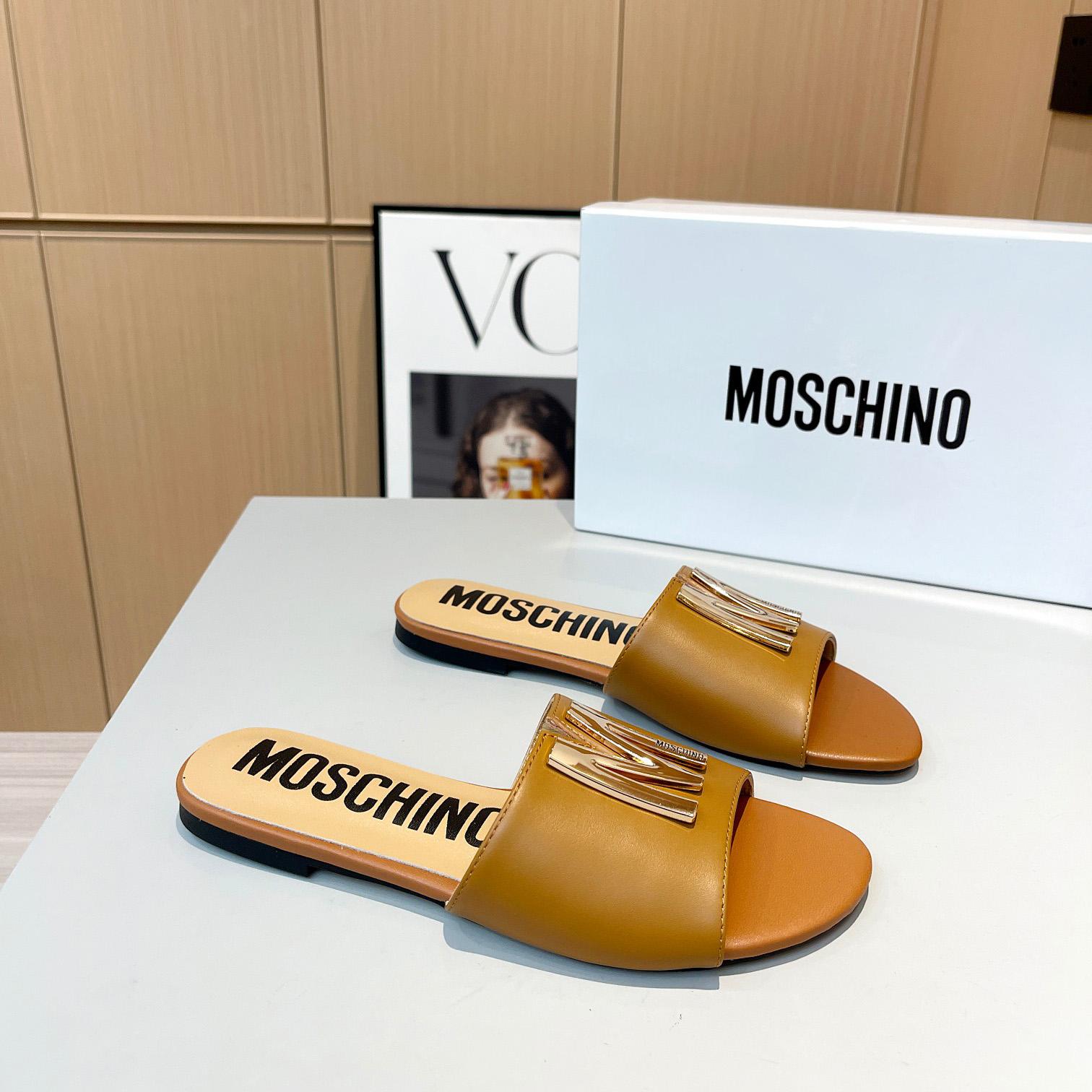 Moschino M Plaque Sandals - everydesigner