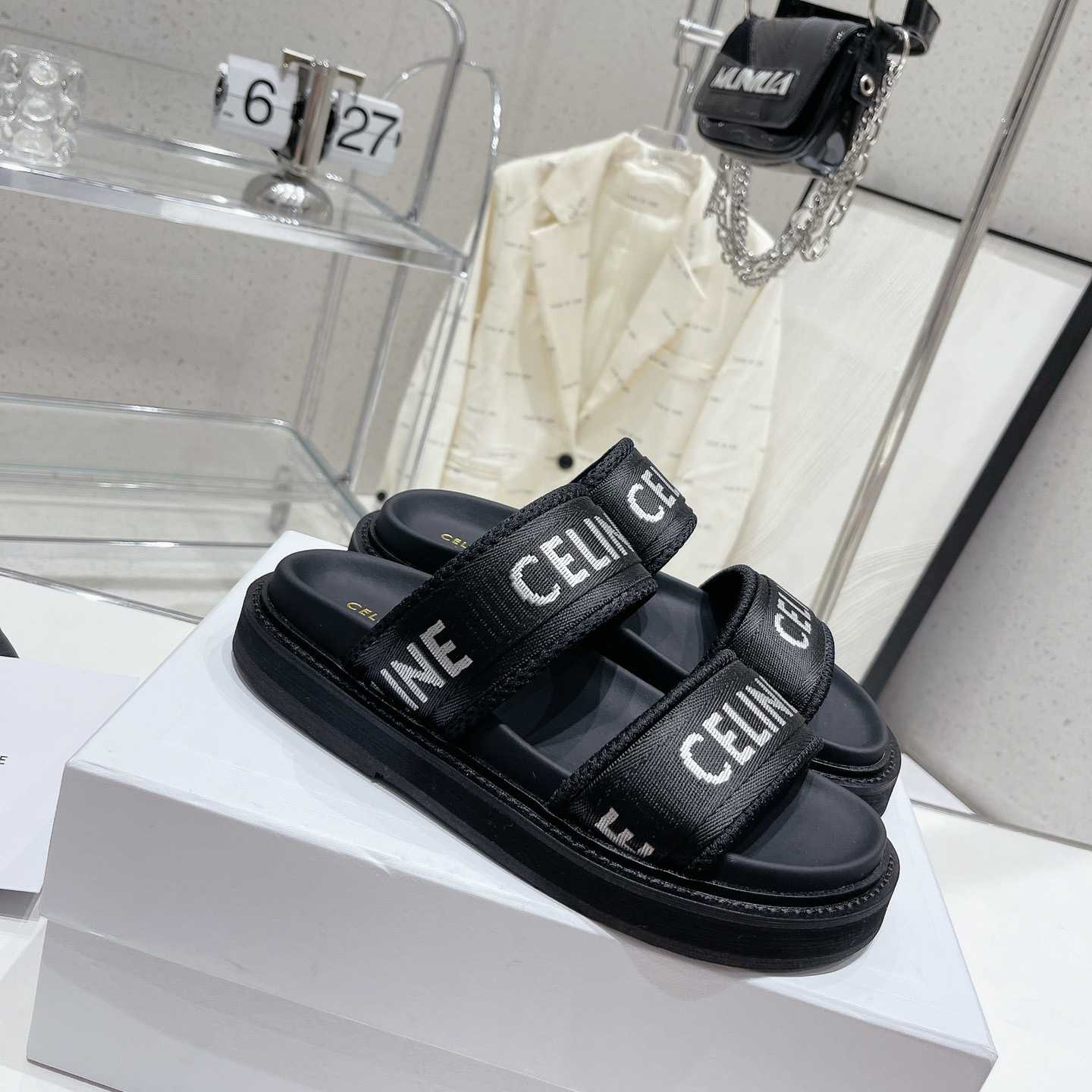 Celine Leo Scratch Sandal In Calfskin - everydesigner