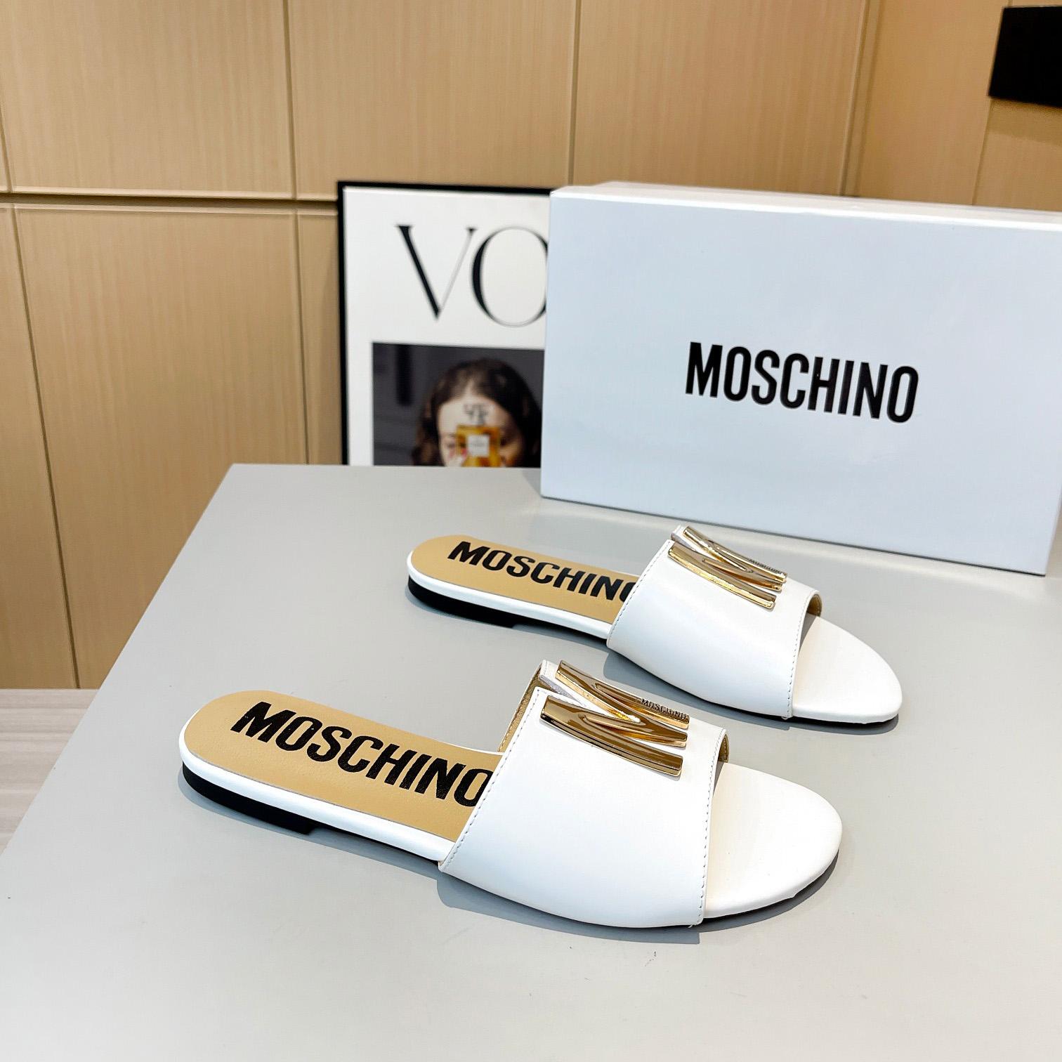 Moschino M Plaque Sandals - everydesigner