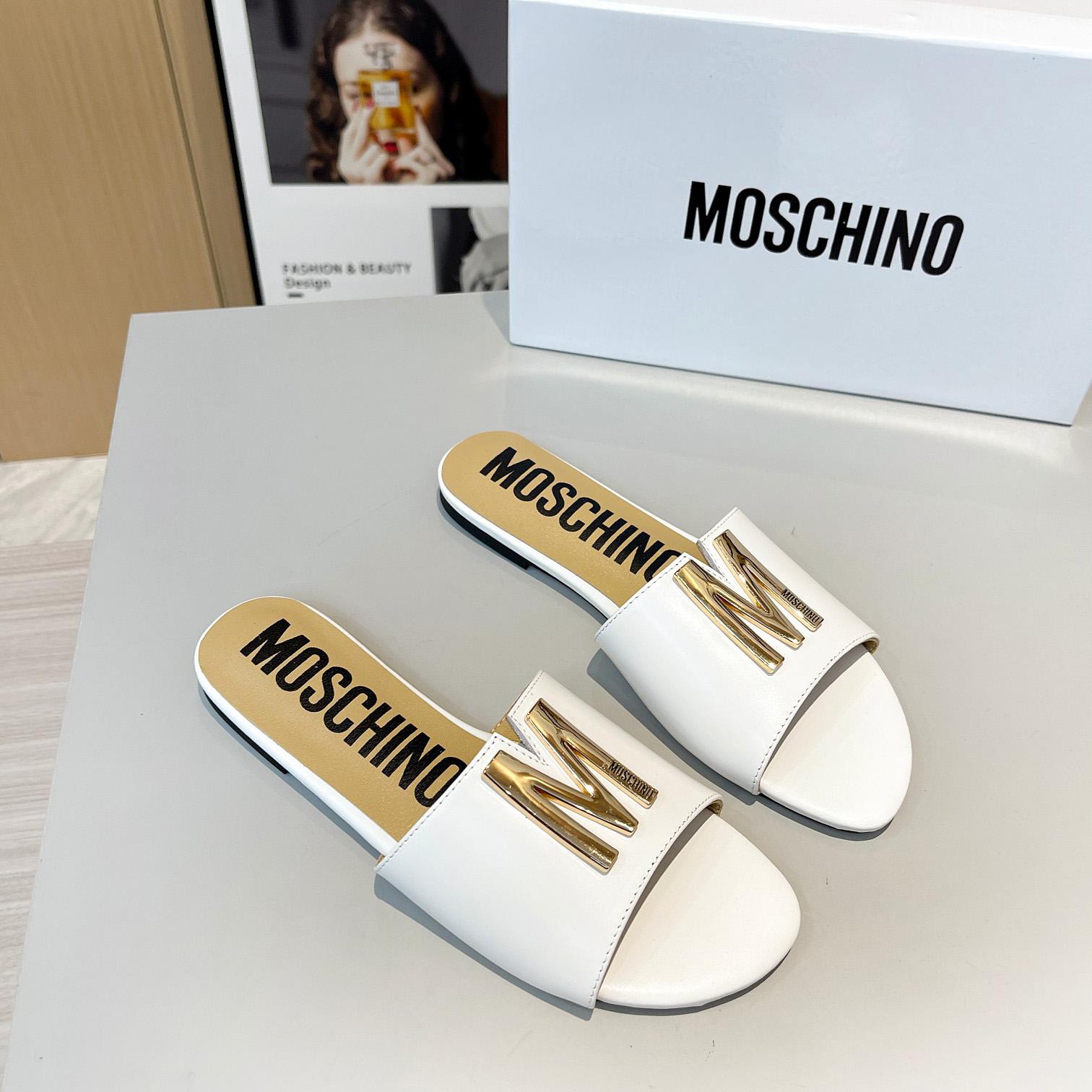 Moschino M Plaque Sandals - everydesigner