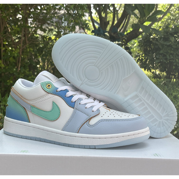 Air Jordan 1 Low SE “Emerald Rise” Sneaker      FN8899-131 - everydesigner