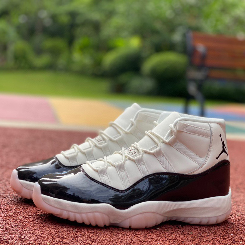 Air Jordan 11 "Neapolitan" Sneaker      AR0715-101 - everydesigner