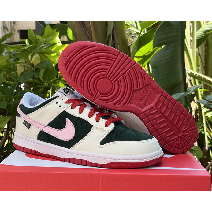 Nike Dunk Low “All Petals United” Sneaker    FN8923-061 - everydesigner