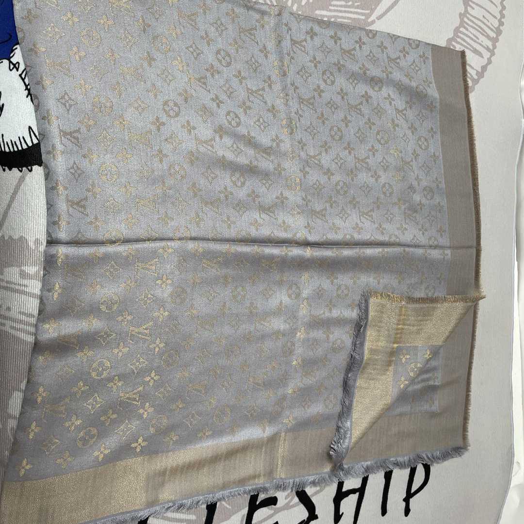 Louis Vuitton Silk Scarf Monogram Shine - everydesigner