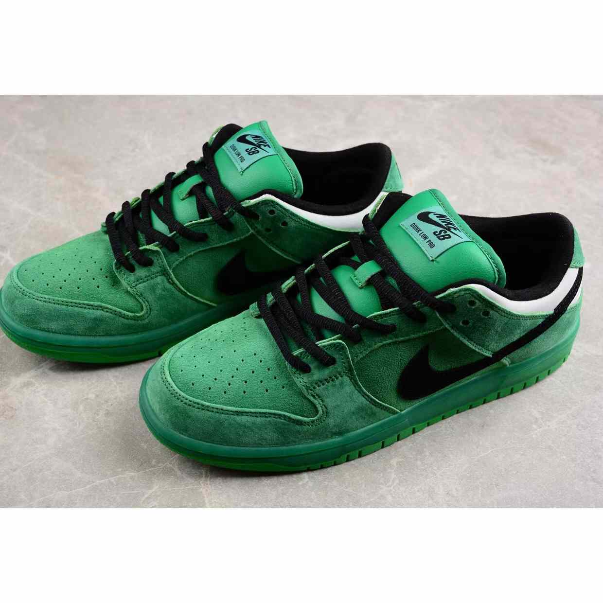 Nike SB Dunk Low Sneakers     FZ8320-400 - everydesigner