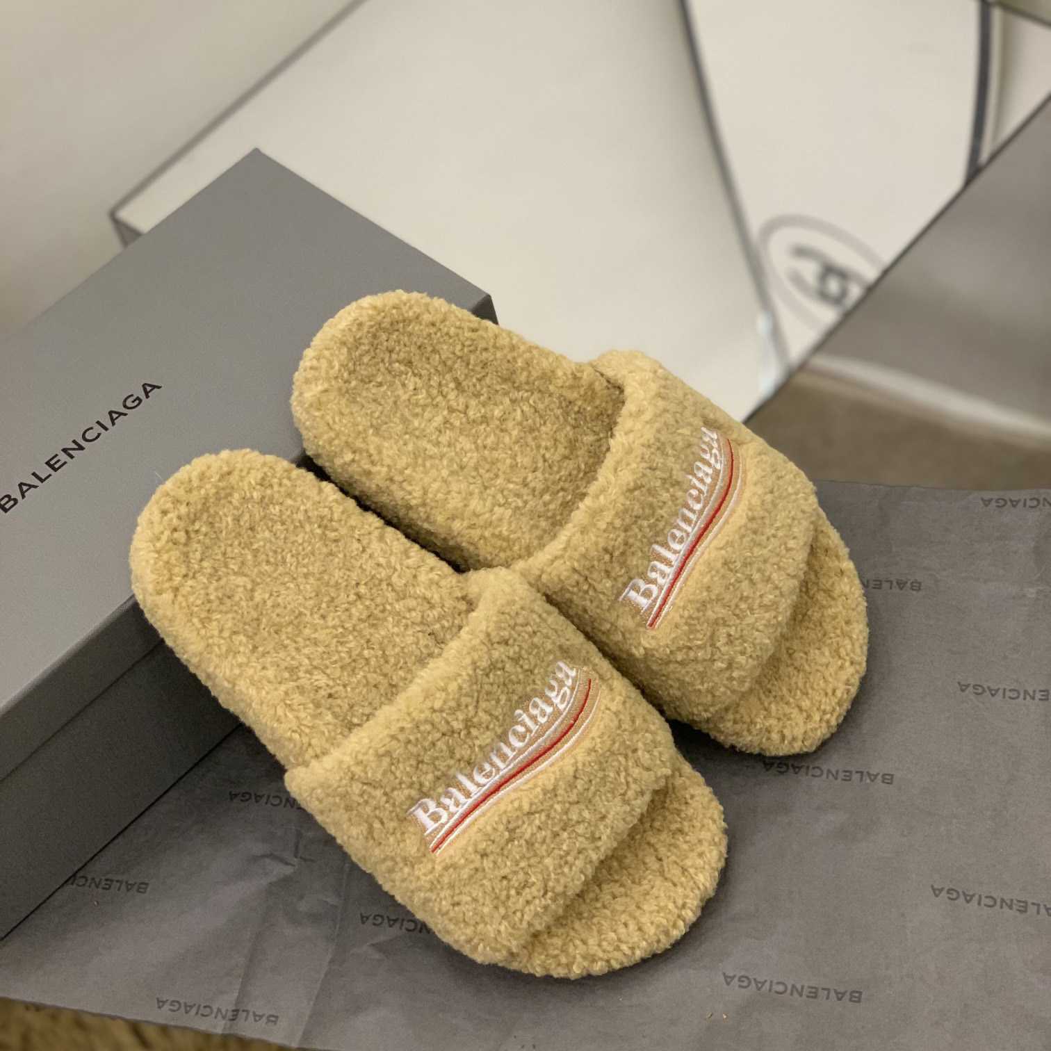 Balenciaga Terry Slide Sandal - everydesigner