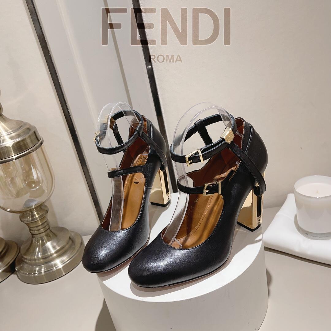 Fendi Delfina Black Leather High-heeled Court Shoes - everydesigner