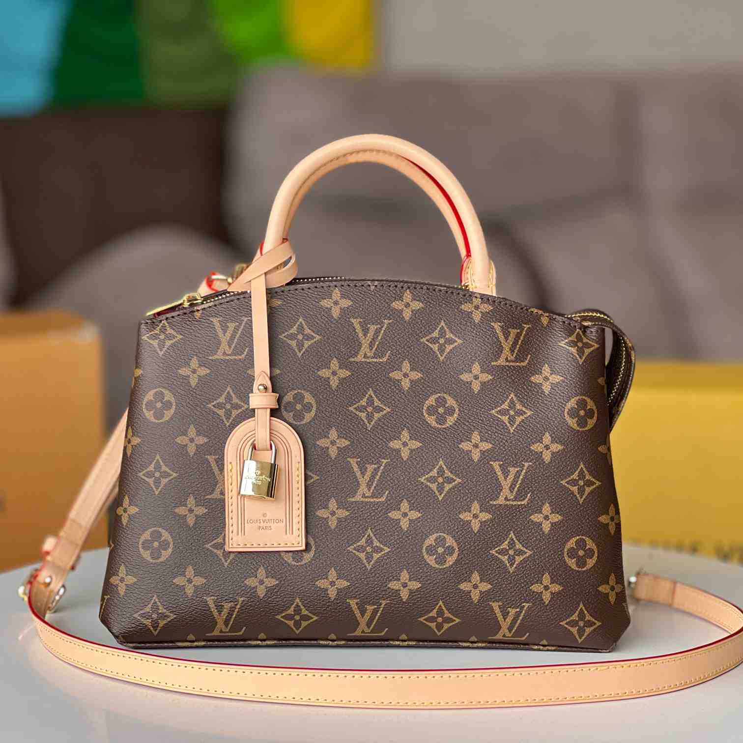 Louis Vuitton Petit Palais  (29x18x12.5CM)   M45900 - everydesigner