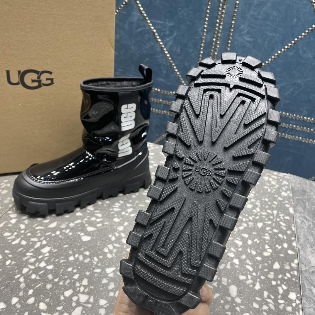 Ugg Classic Brellah Logo-print Boots - everydesigner