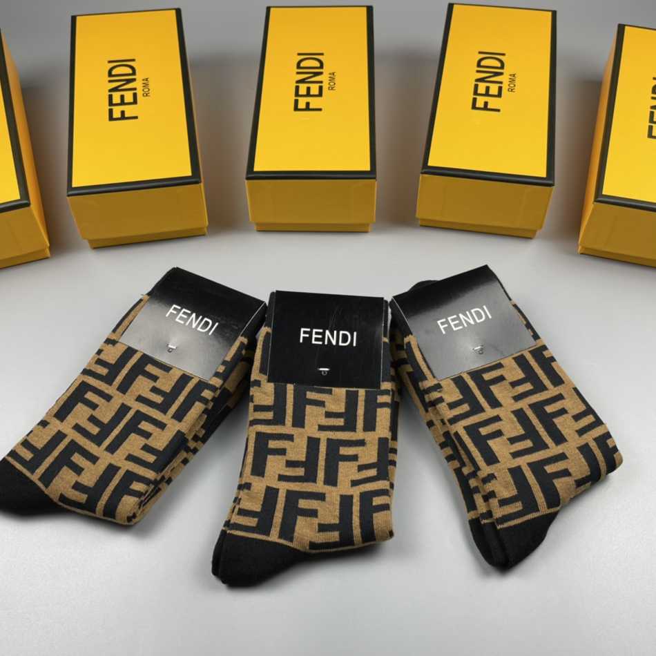 Fendi Socks /Box - everydesigner