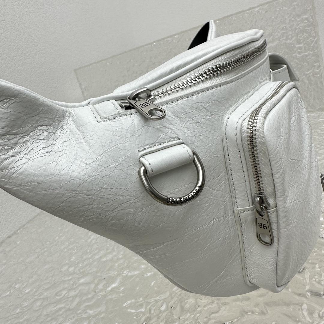 Balenciaga Superbusy Beltpack In White - everydesigner