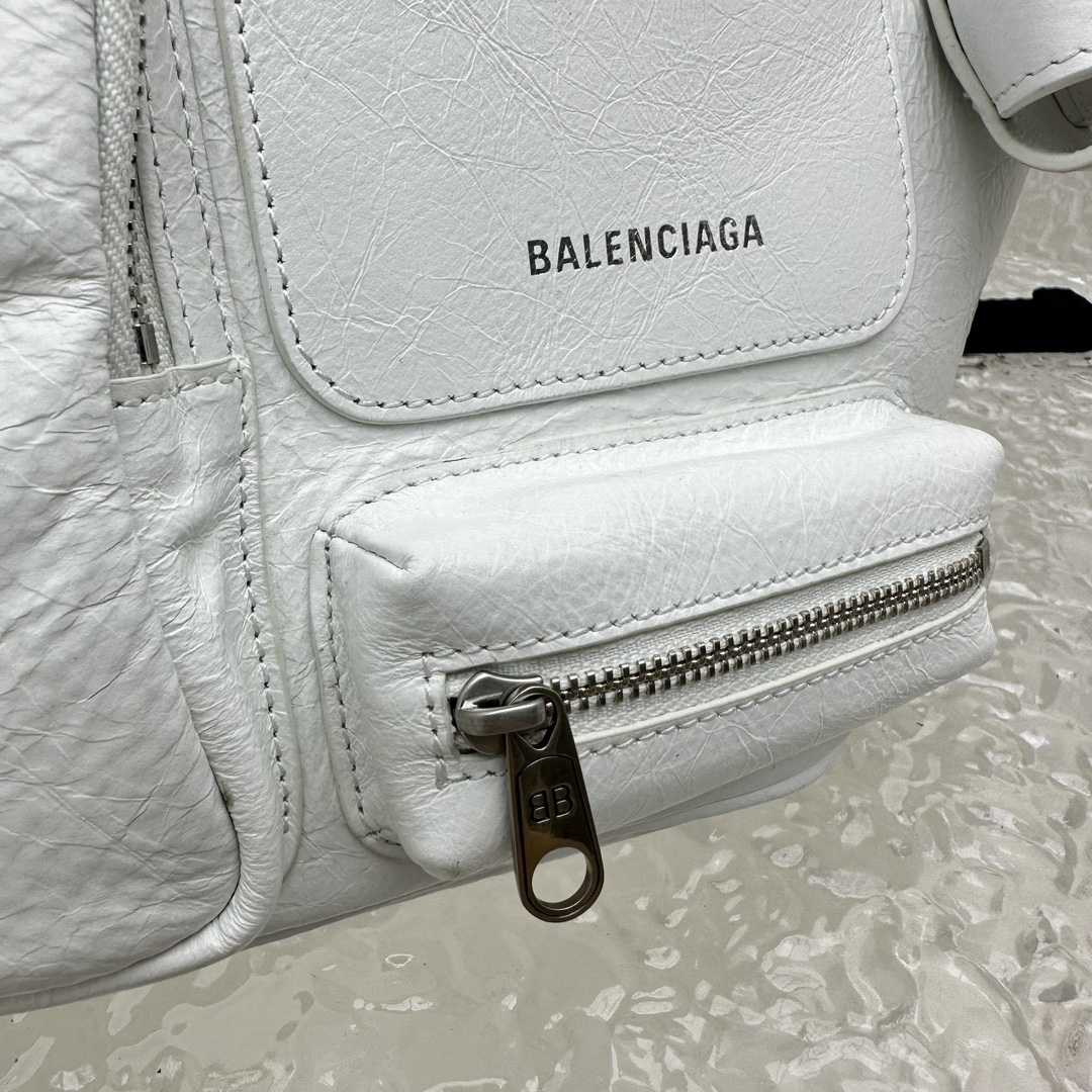 Balenciaga Superbusy Beltpack In White - everydesigner