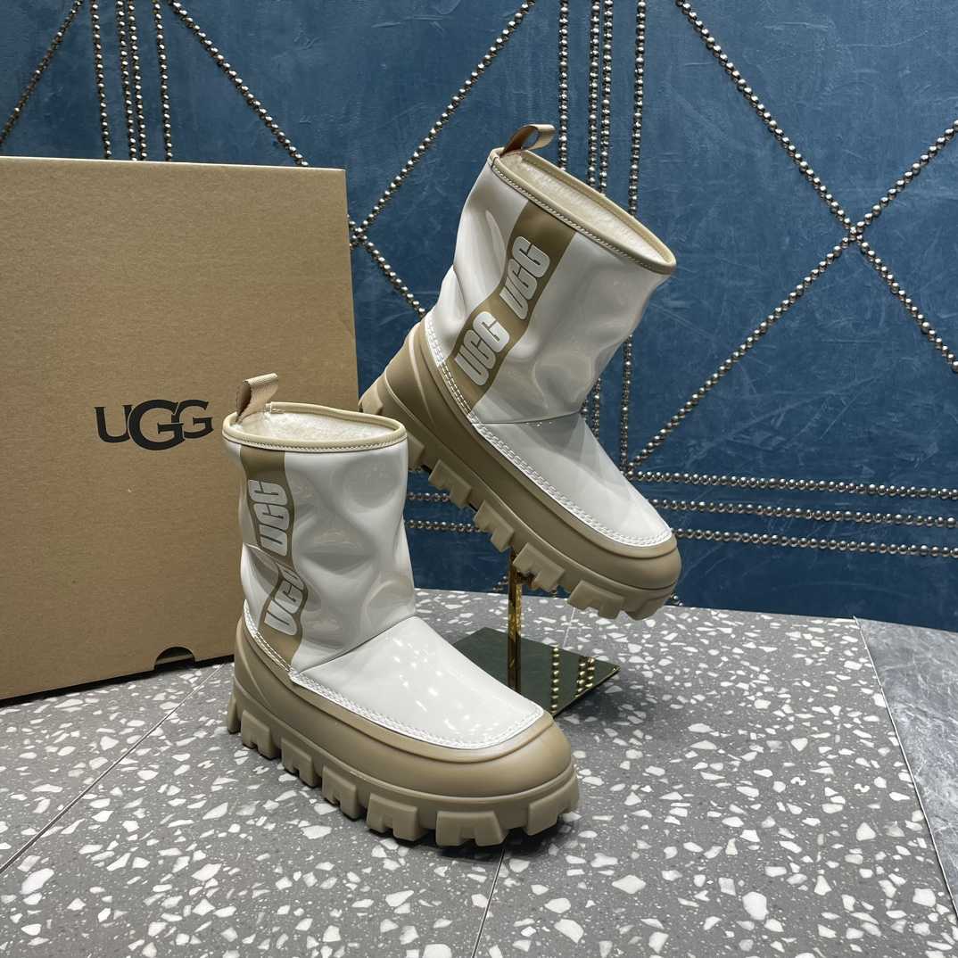 Ugg Classic Brellah Logo-print Boots - everydesigner