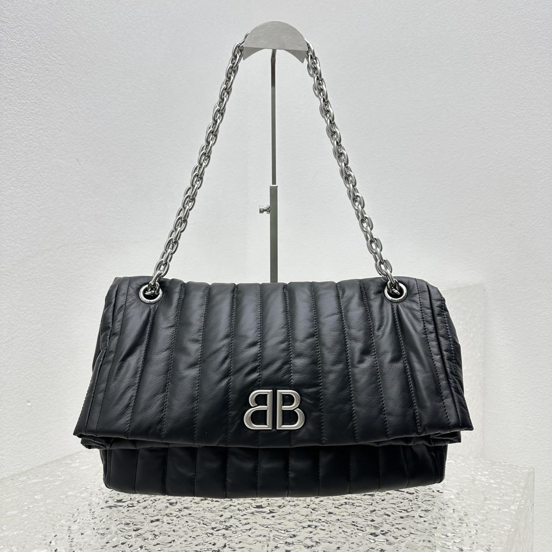 Balenciaga Monaco Large Chain Bag In Black (43.5x32x13cm) - everydesigner