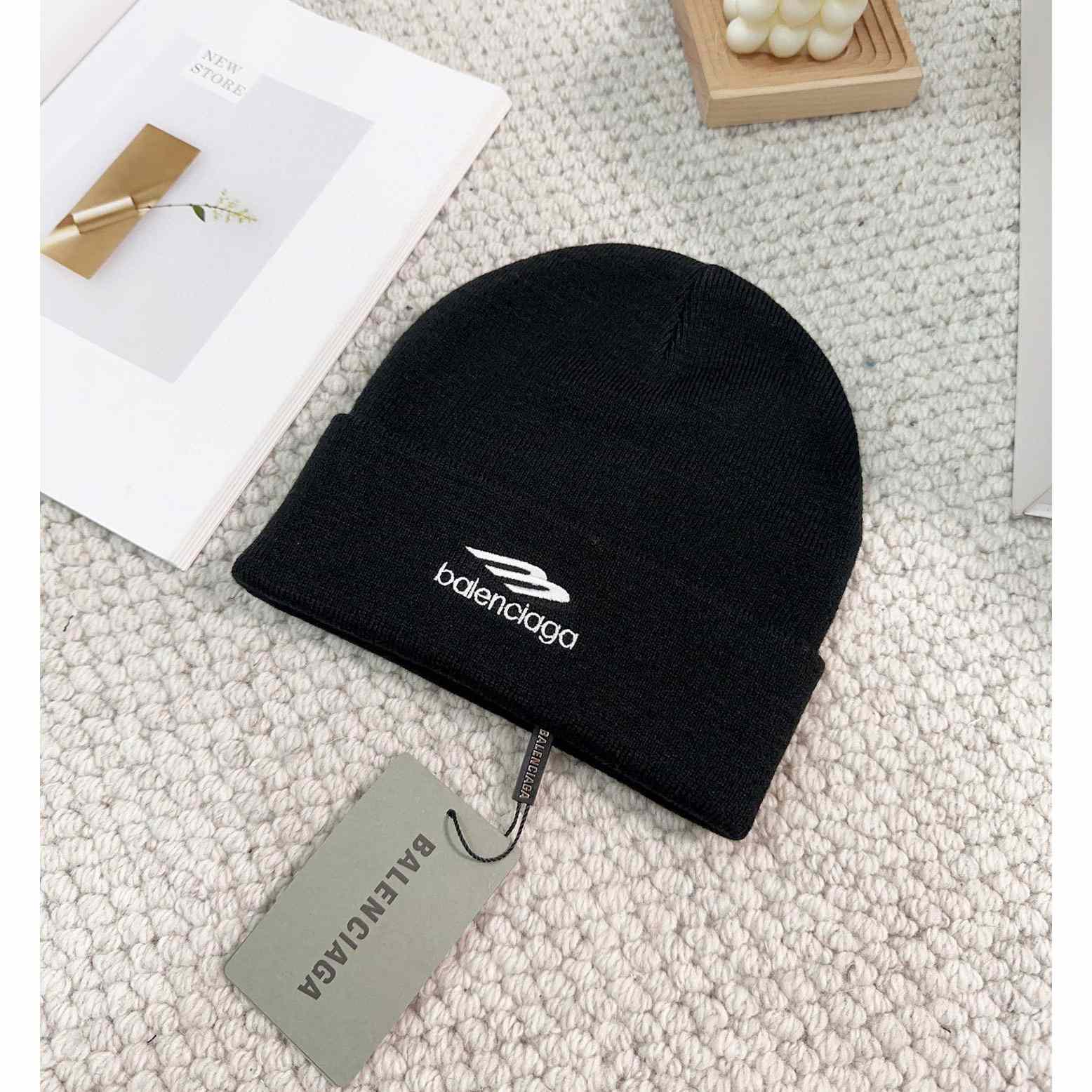 Balenciaga Sports Icon Beanie - everydesigner