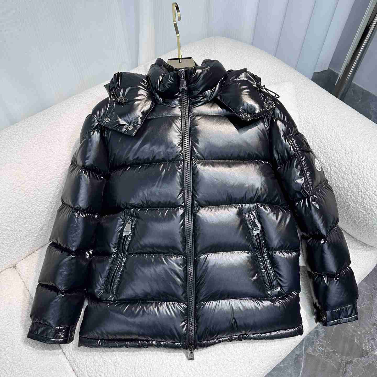 Moncler Maire Short Down Jacket - everydesigner