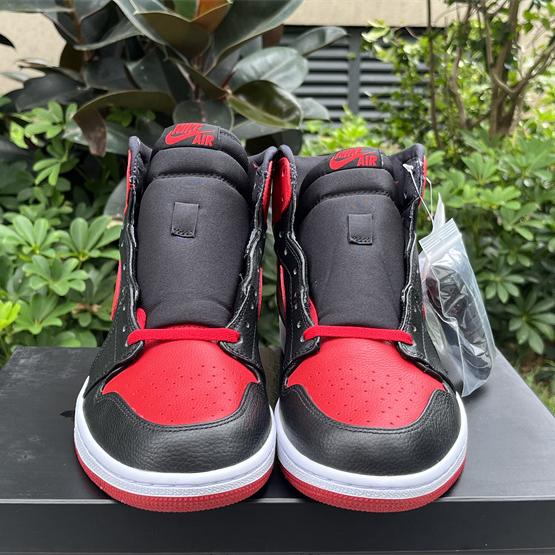 Air Jordan 1 “Banned” Sneaker      432001-001  - everydesigner