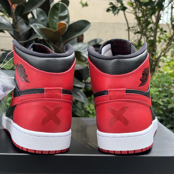 Air Jordan 1 “Banned” Sneaker      432001-001  - everydesigner