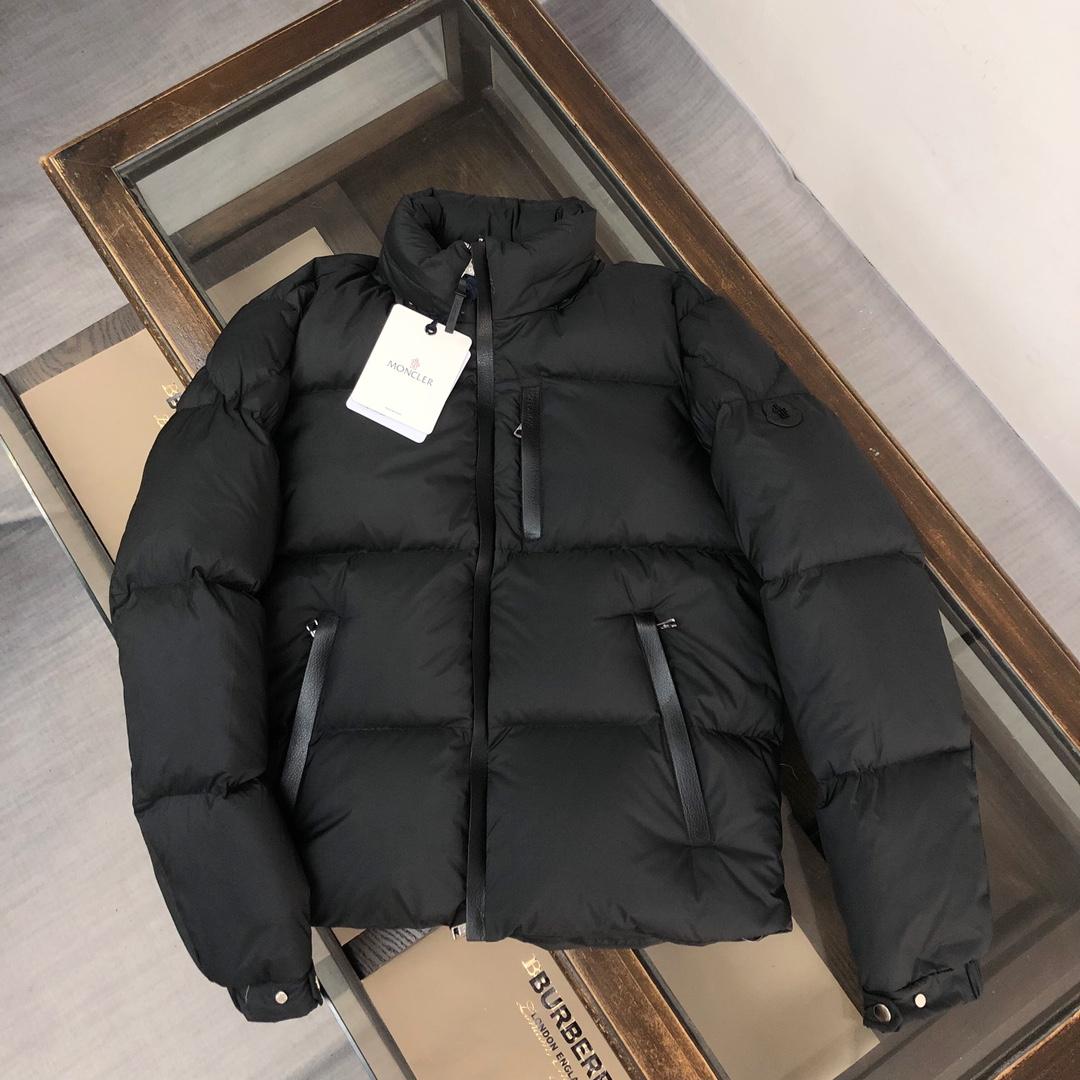 Moncler Besbre Short Down Jacket - everydesigner