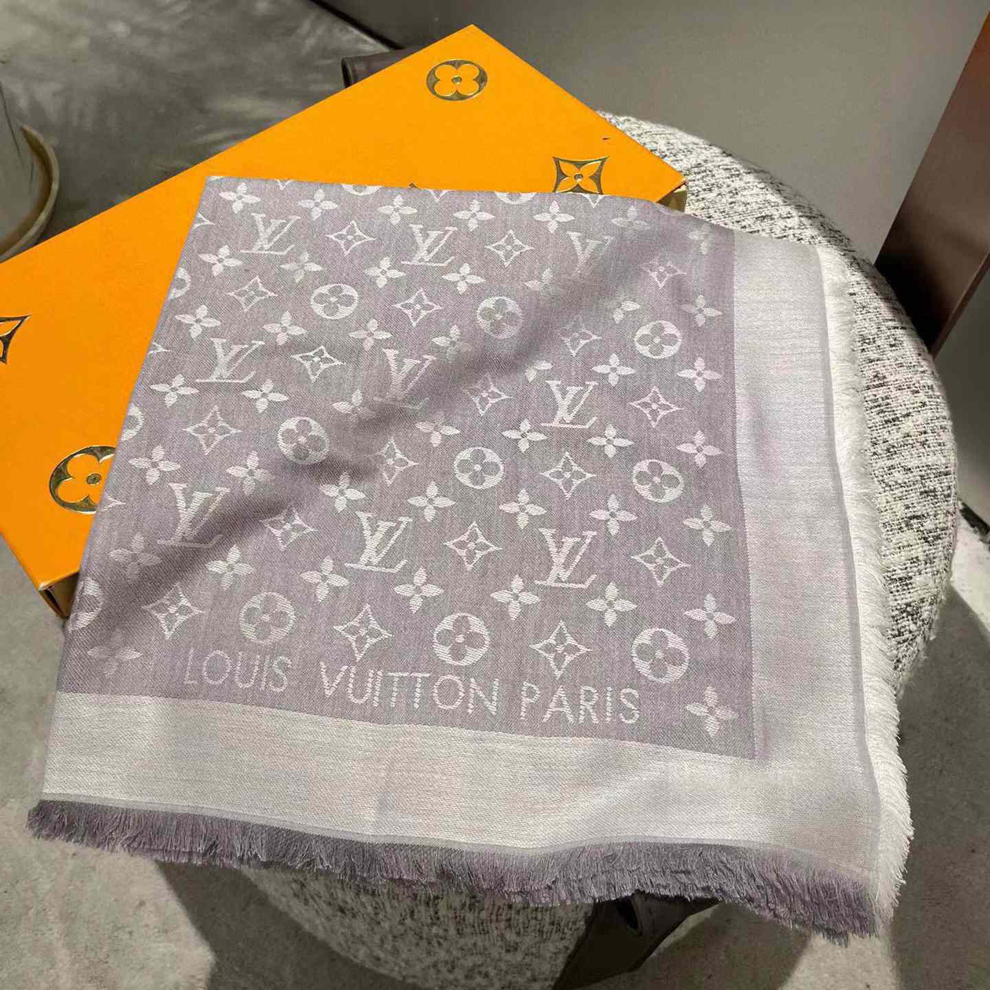 Louis Vuitton Monogram Classic Shawl - everydesigner