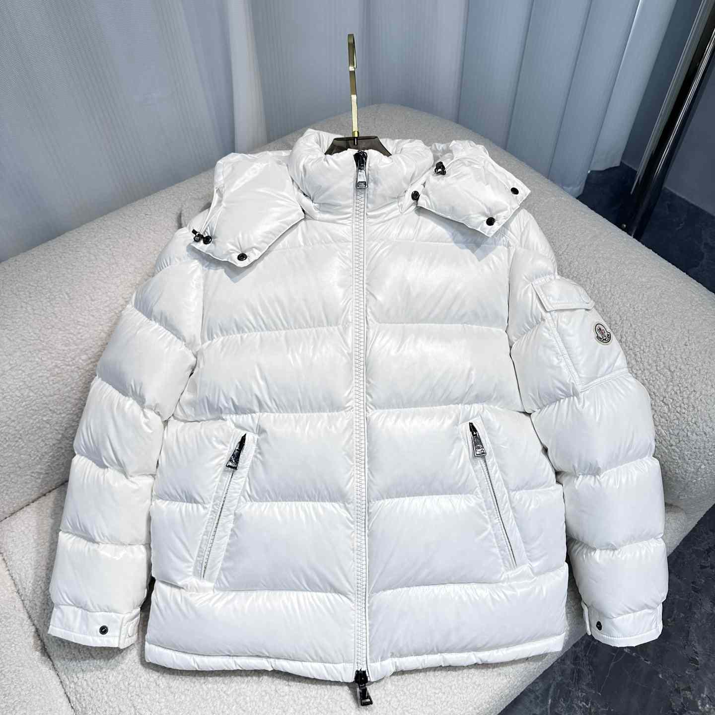 Moncler Maire Short Down Jacket - everydesigner