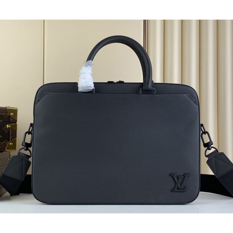 Louis Vuitton Pilot Briefcase (39 x 29 x 6cm)  M23778 - everydesigner