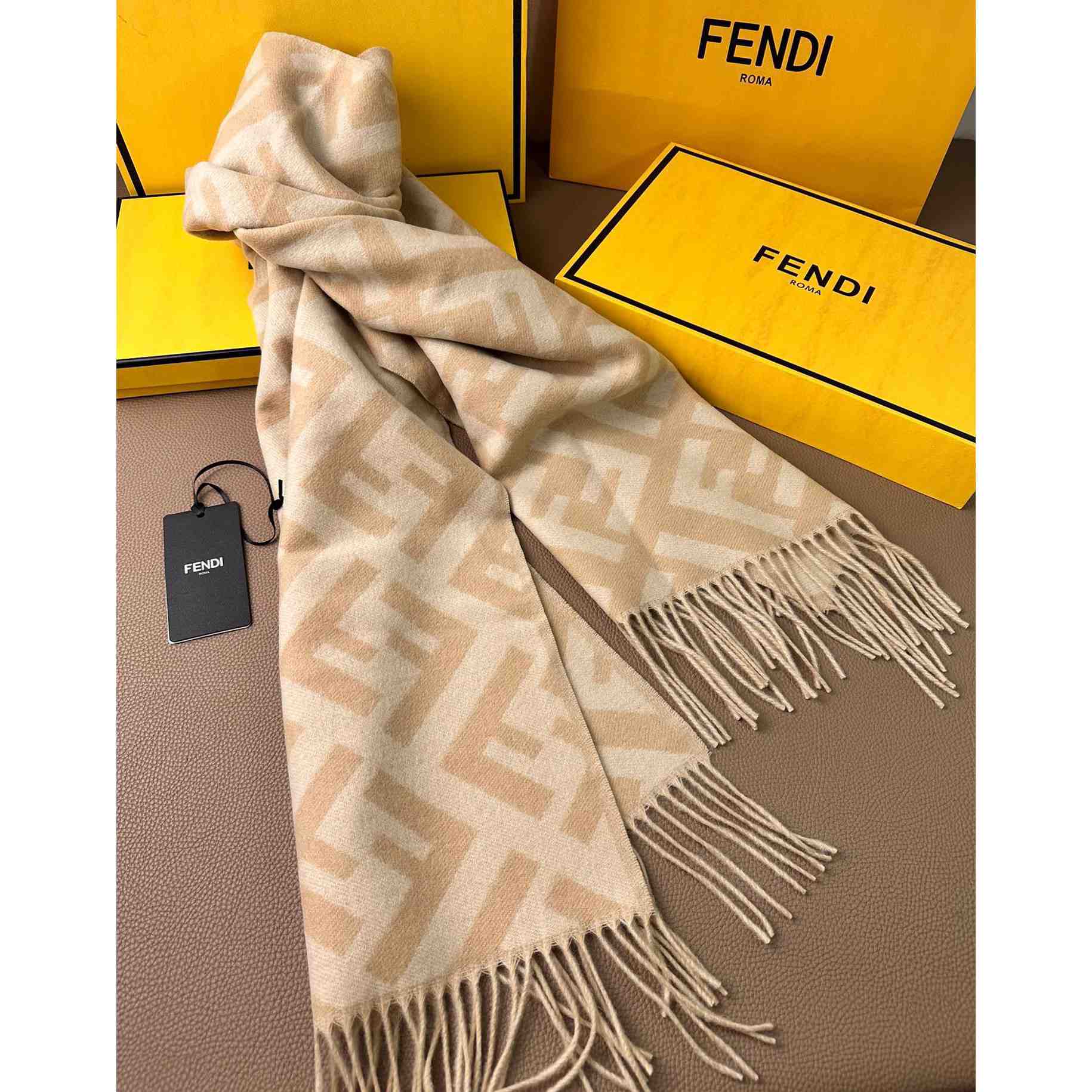 Fendi Beige Cashmere Scarf - everydesigner