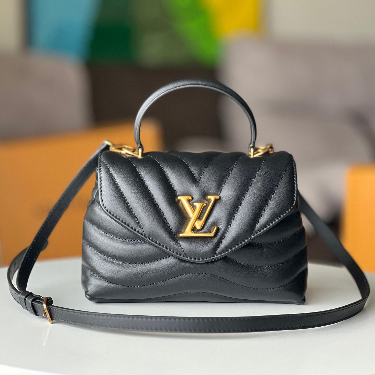 Louis Vuitton Hold Me (23x15x10cm)  M21720 - everydesigner