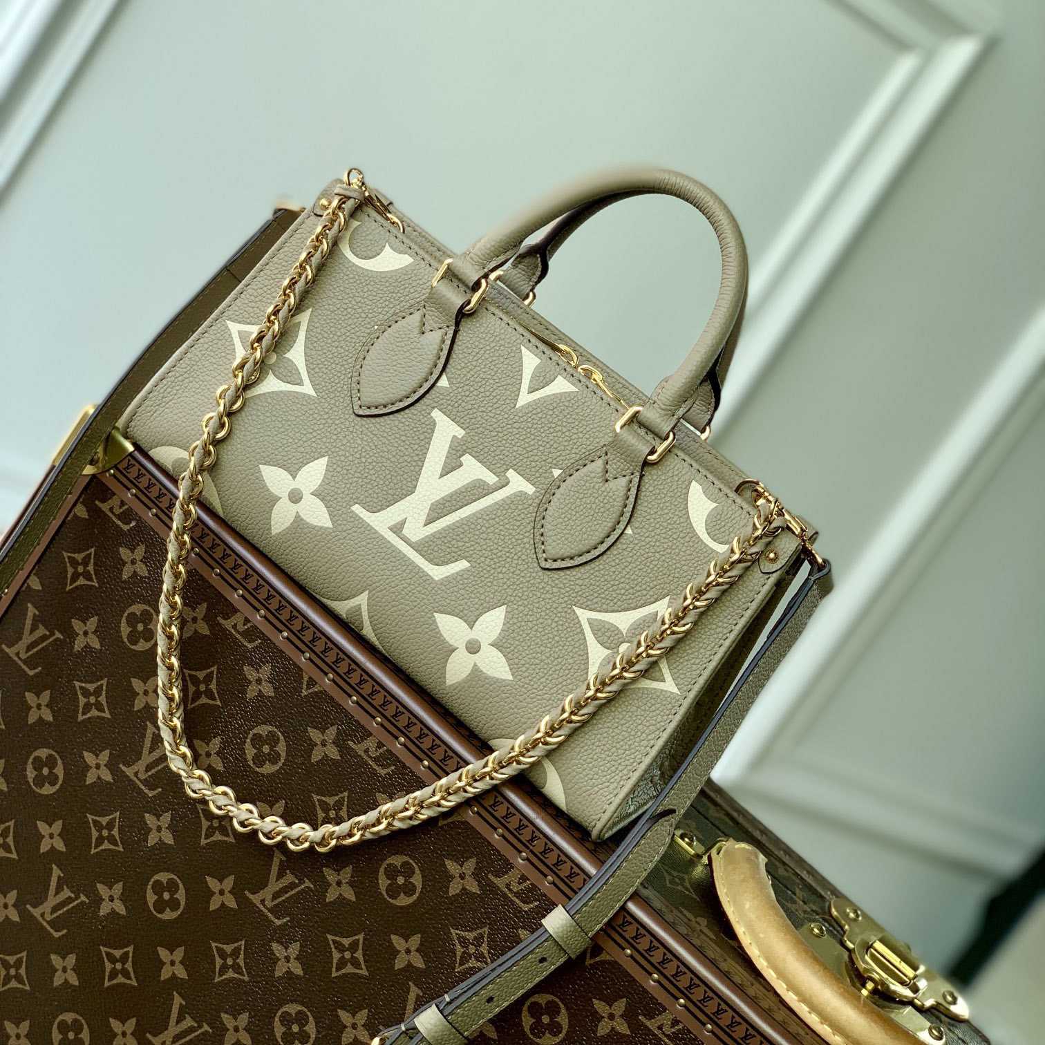 Louis Vuitton OnTheGo East West  (25-13-10 cm) M23641 - everydesigner