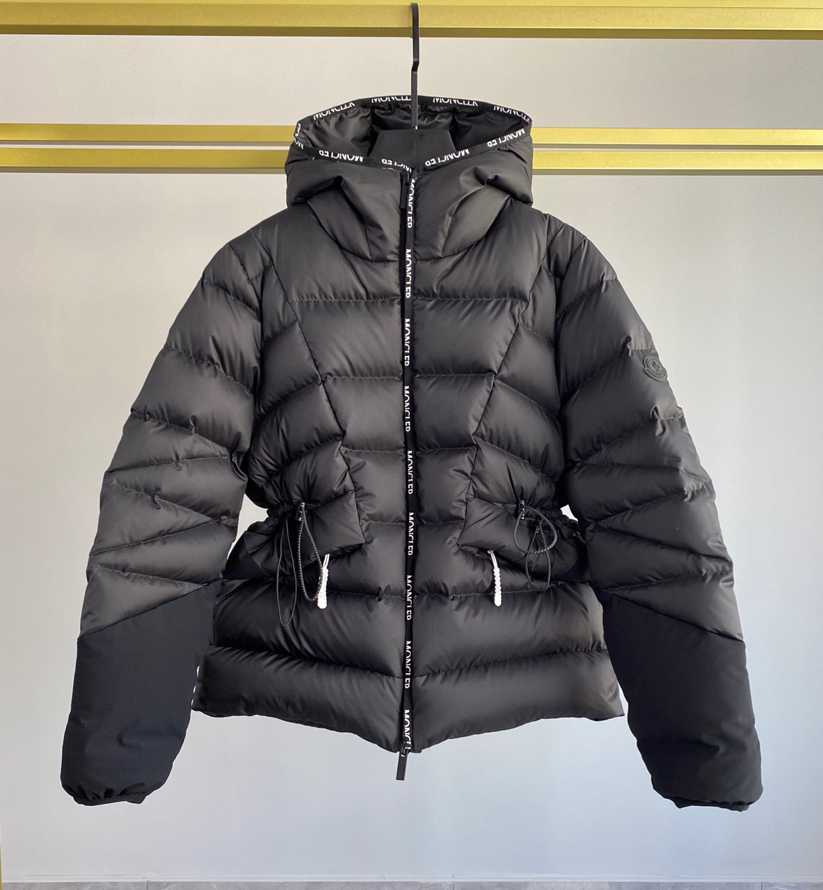 Moncler Sittang Short Down Jacket - everydesigner