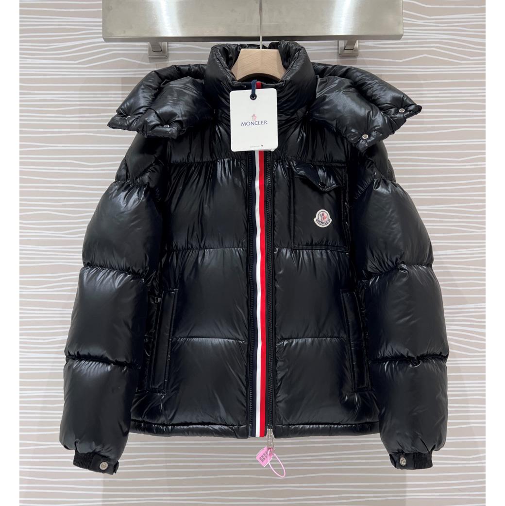 Moncler Montbeliard Short Down Jacket - everydesigner