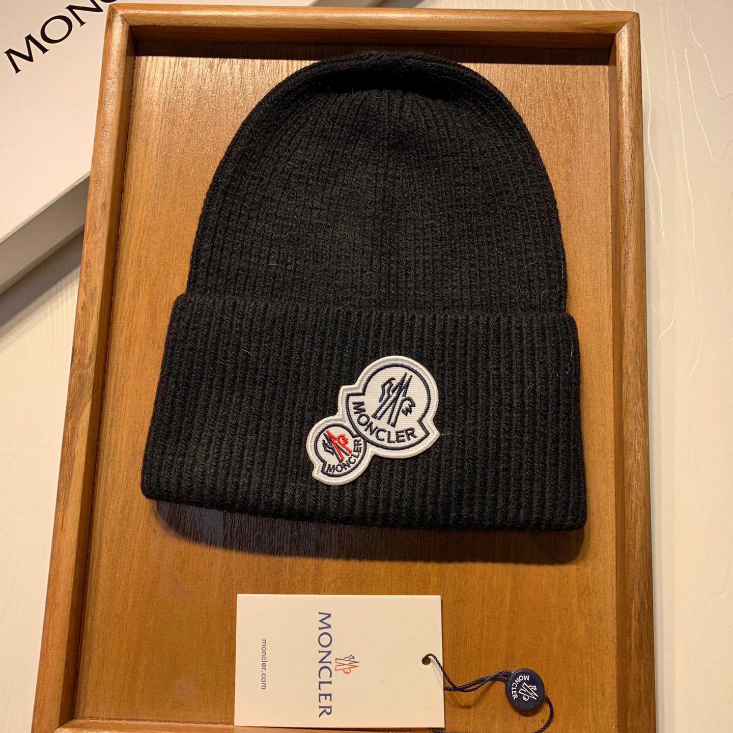 Moncler Beanie - everydesigner