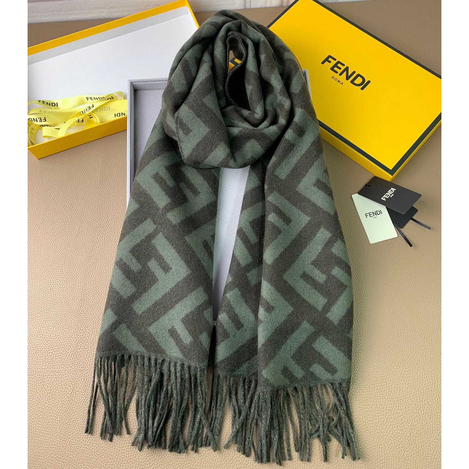 Fendi Green Cashmere Scarf - everydesigner