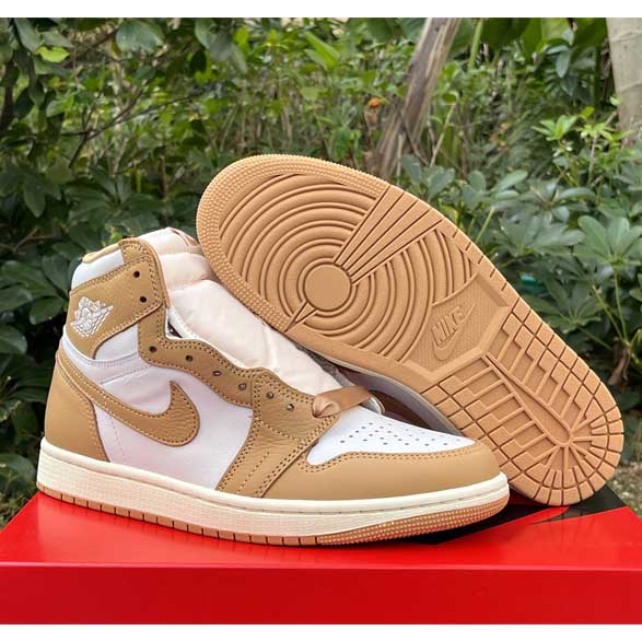 Air Jordan 1 High OG WMNS “Praline” Sneaker   FN6622-201 - everydesigner