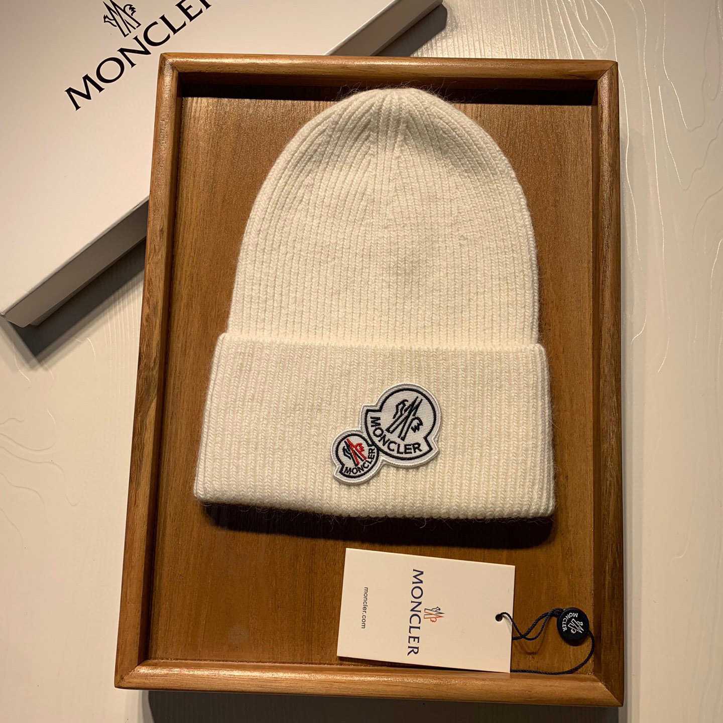 Moncler Beanie - everydesigner