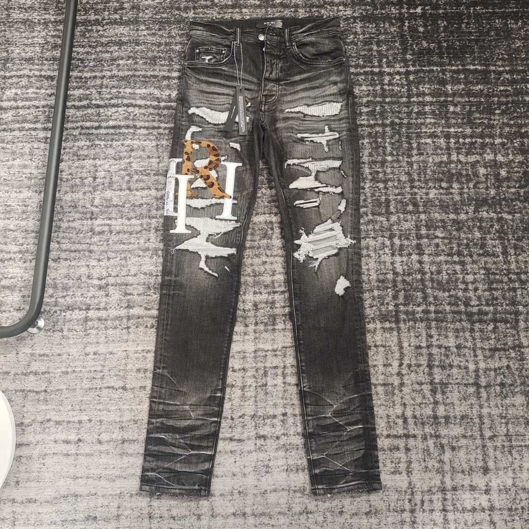 Amiri Slim Fit Jeans    650 - everydesigner