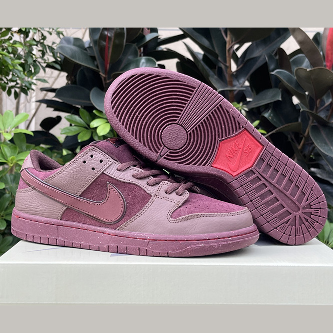 Dunk Low Premium "Valentine’s Day"  Sneaker     FN0619-600  - everydesigner