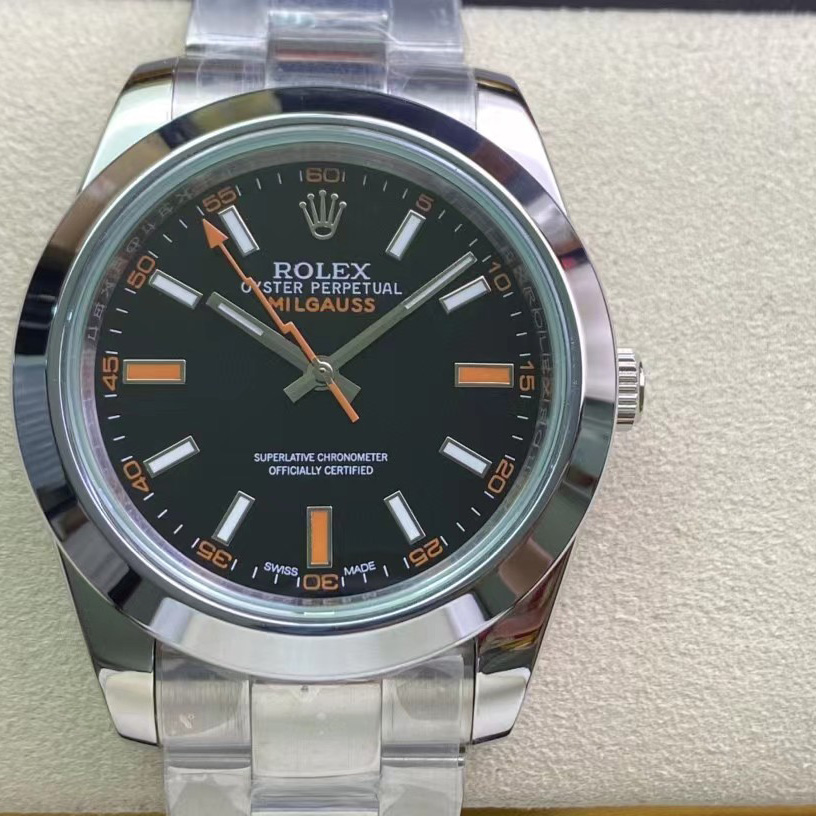 Rolex Oyster Perpetual Watch  - everydesigner