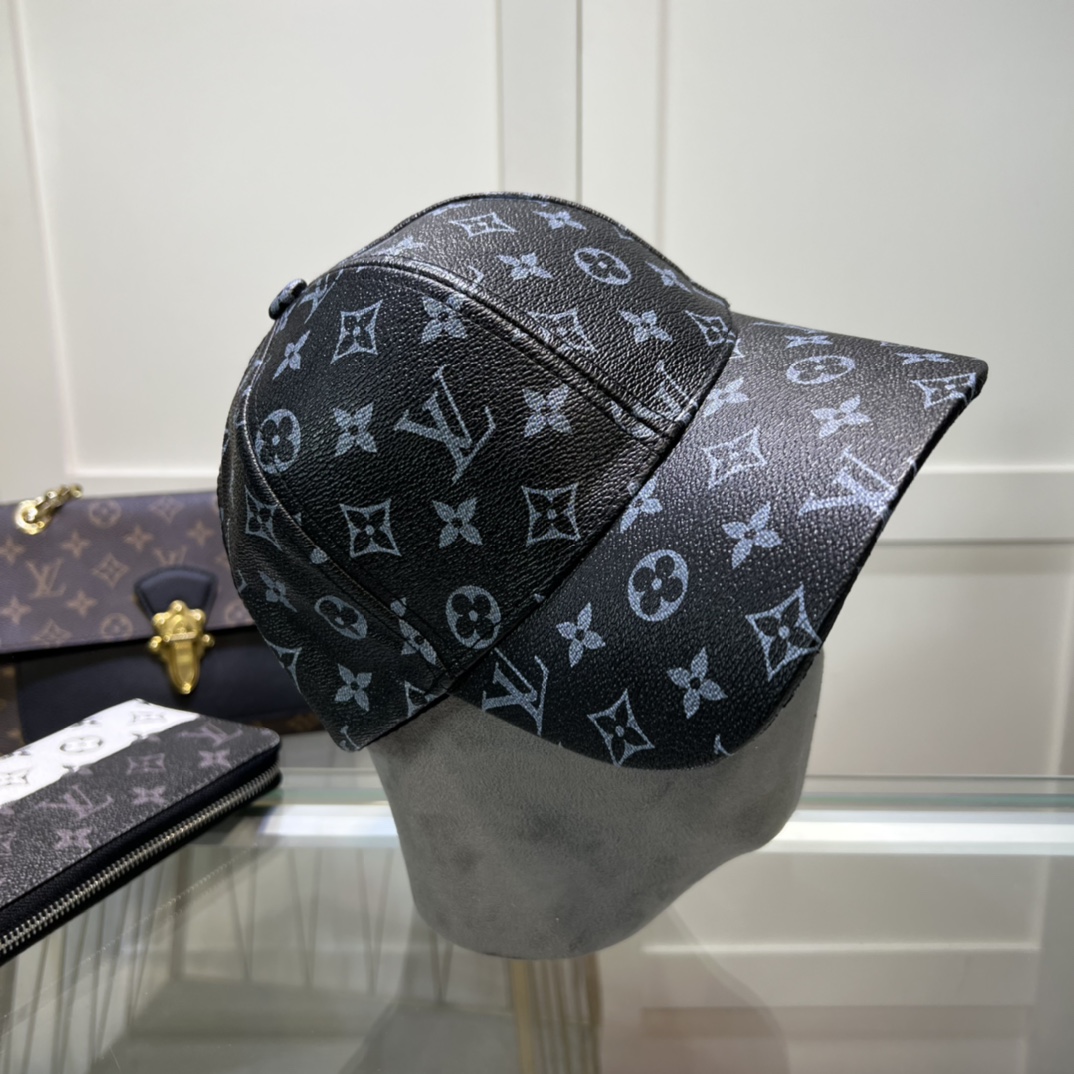 Louis Vuitton Monogram Cap - everydesigner