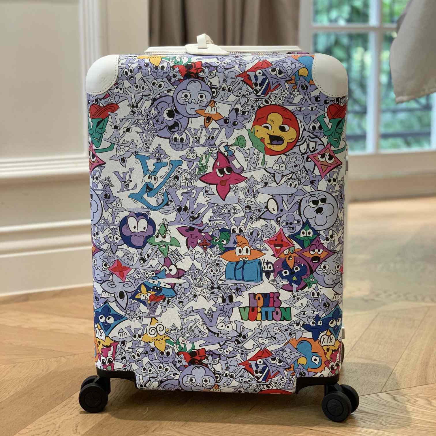 Louis Vuitton Horizon Luggage  - everydesigner