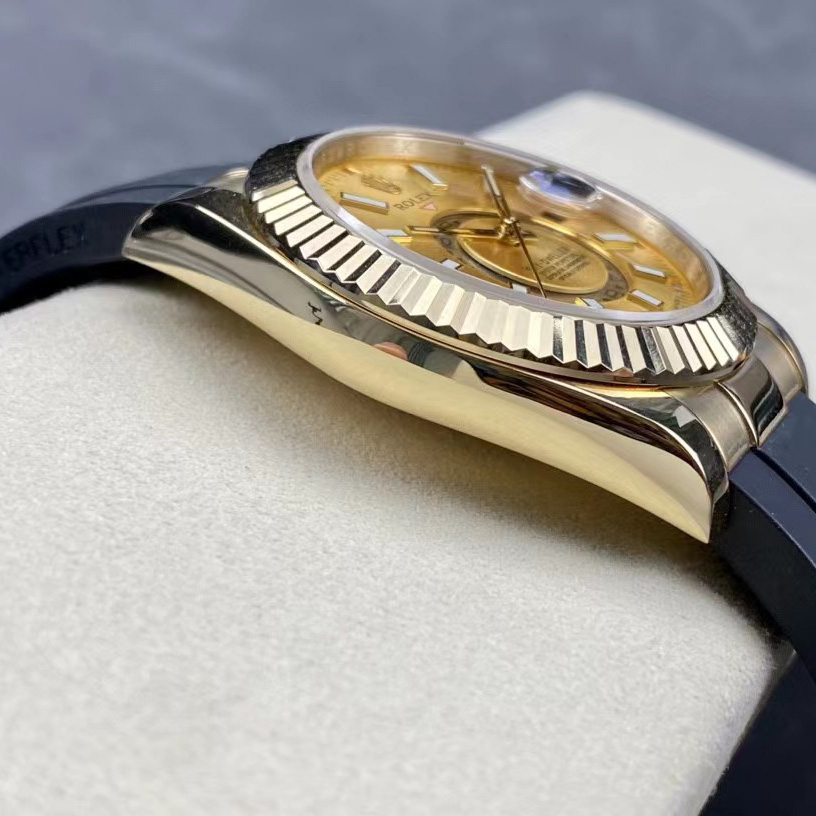 Rolex Sky-Dweller Watch   - everydesigner